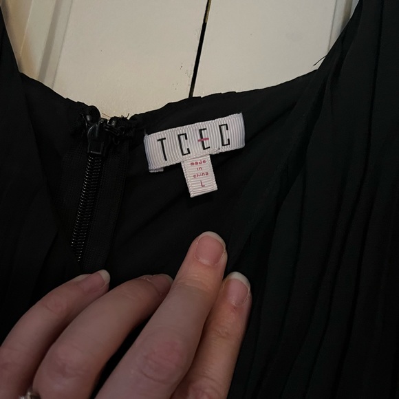 Pleated black jumpsuit - Picture 2 of 5